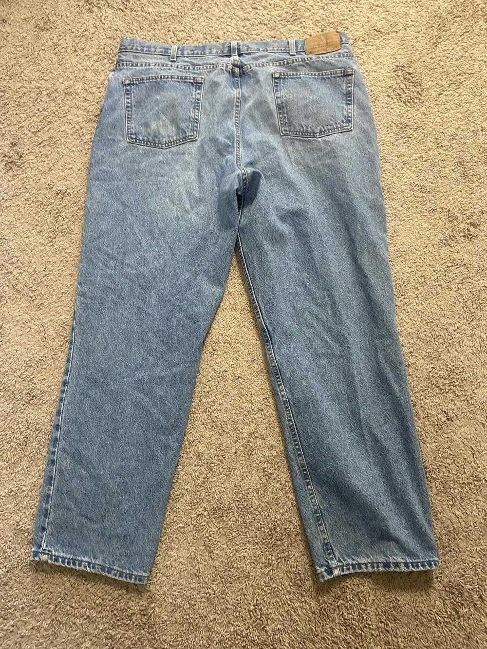 Eddie Bauer Jeans Mens 42x30 Blue Light Wash Relaxed Straight Denim Pockets